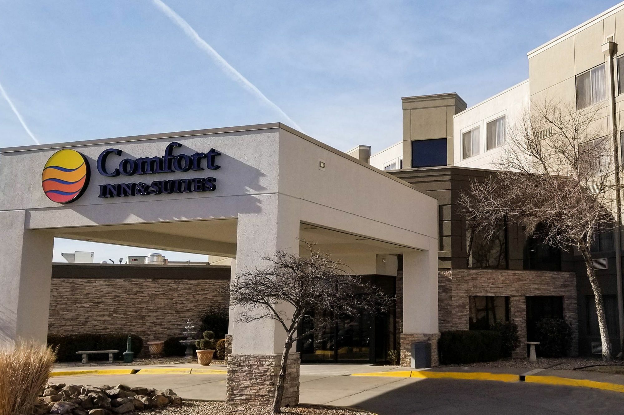 Comfort Inn & Suites Wichita Extérieur photo